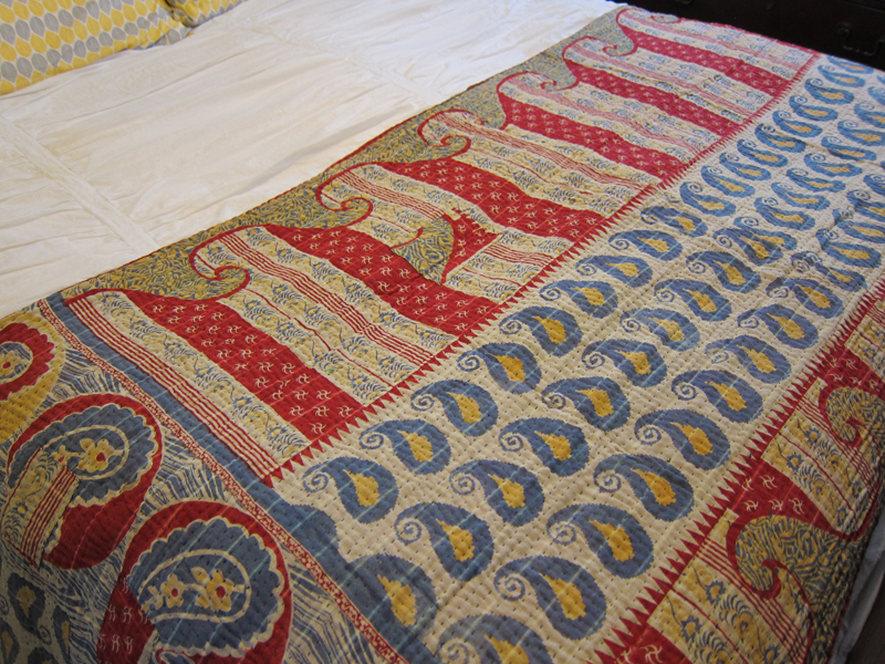 Vintage Sari Throw - Ikat Waves